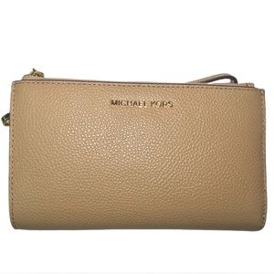 NWOT - MICHAEL Michael Kors Adele Double-Zip Wristlet in Camel
